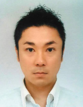 山崎 氏
